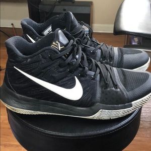 Kyrie 3 BHM